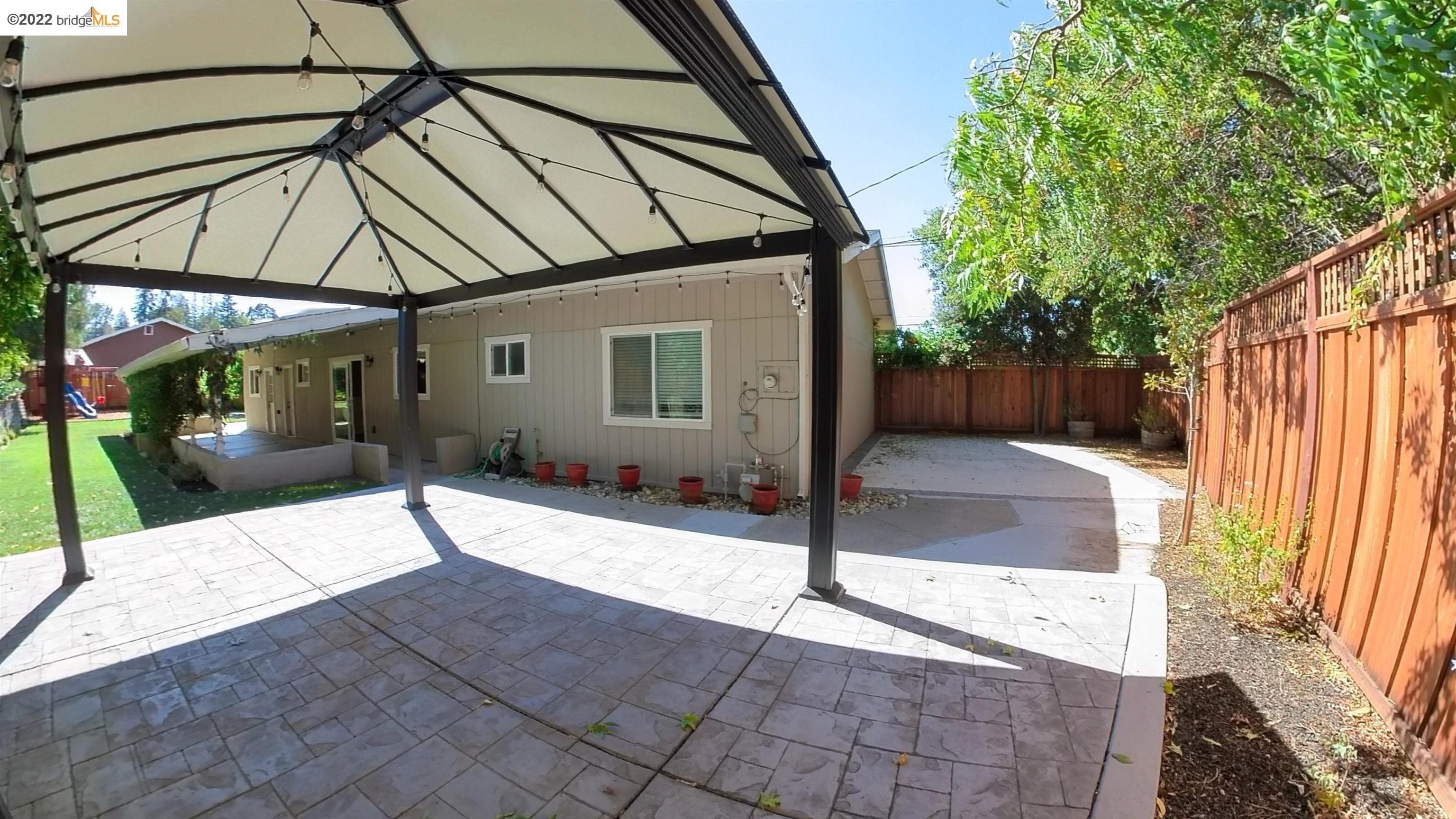 Hitchcock Rd, Concord, CA 94518