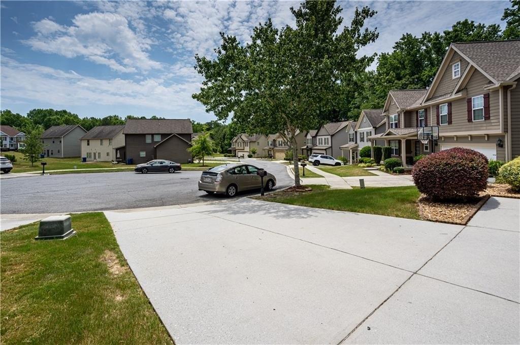 Avington Glen Way, Lawrenceville, GA 30045