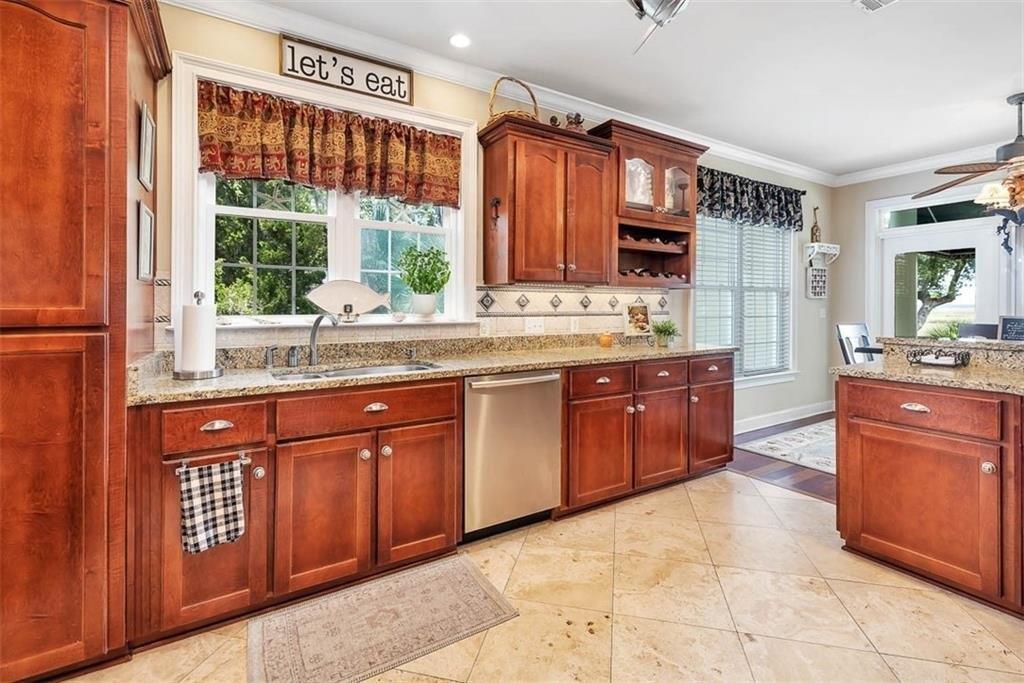 Thornhill Dr, Brunswick, GA 31525