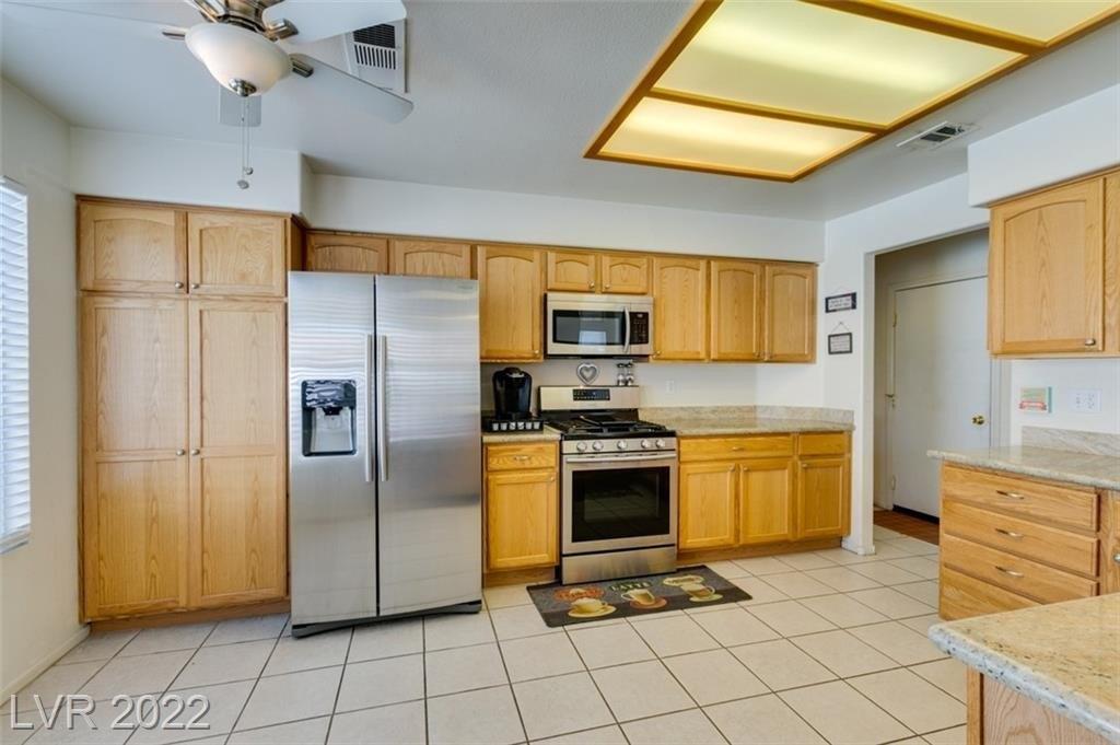 Rotella Dr, Las Vegas, NV 89147