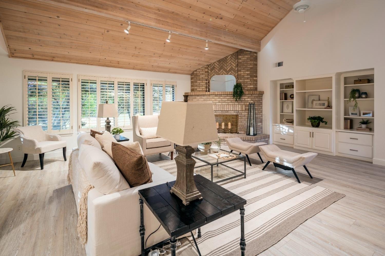N Madison Ridge Rd, Fresno, CA 93720