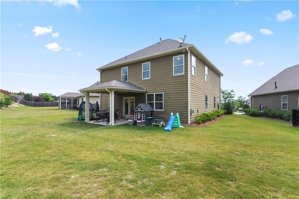 Rivergreen Rd, Flowery Branch, GA 30542