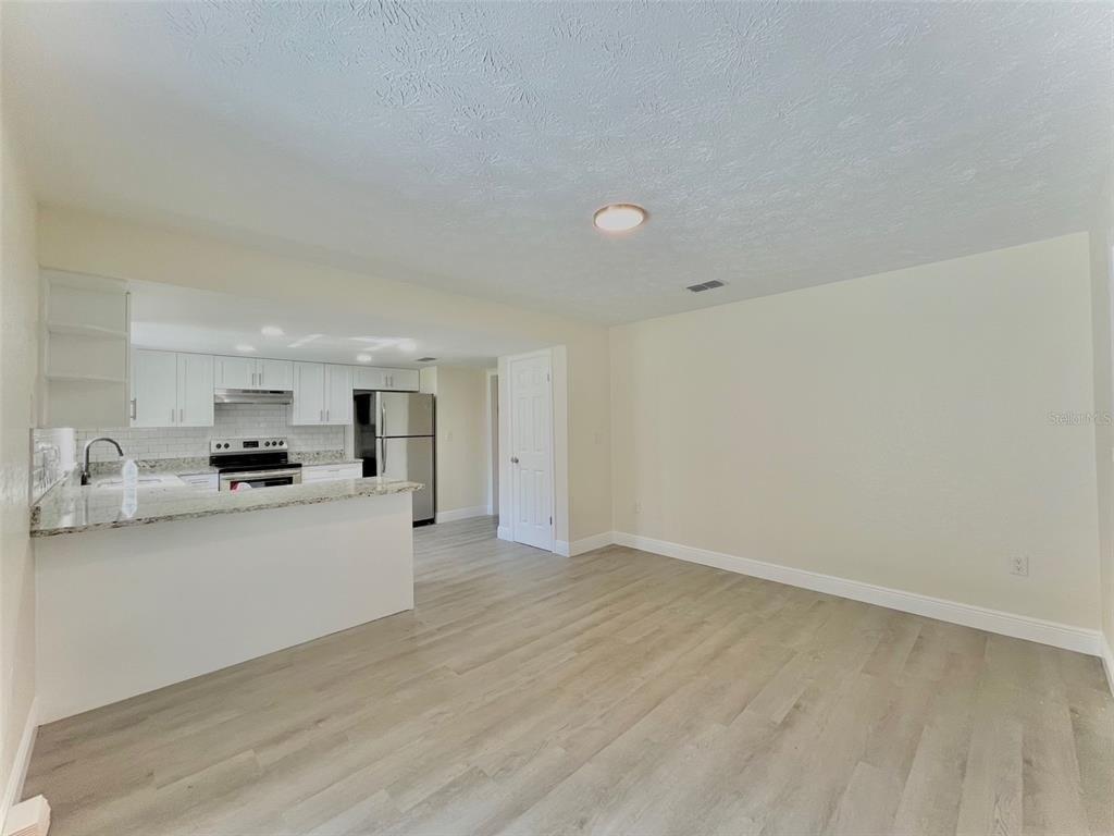 Moore Dr, Dade City, FL 33525