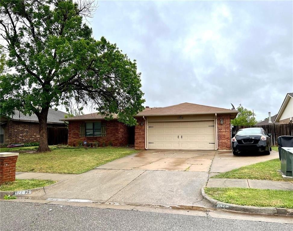 Greenfield Dr, Edmond, OK 73012
