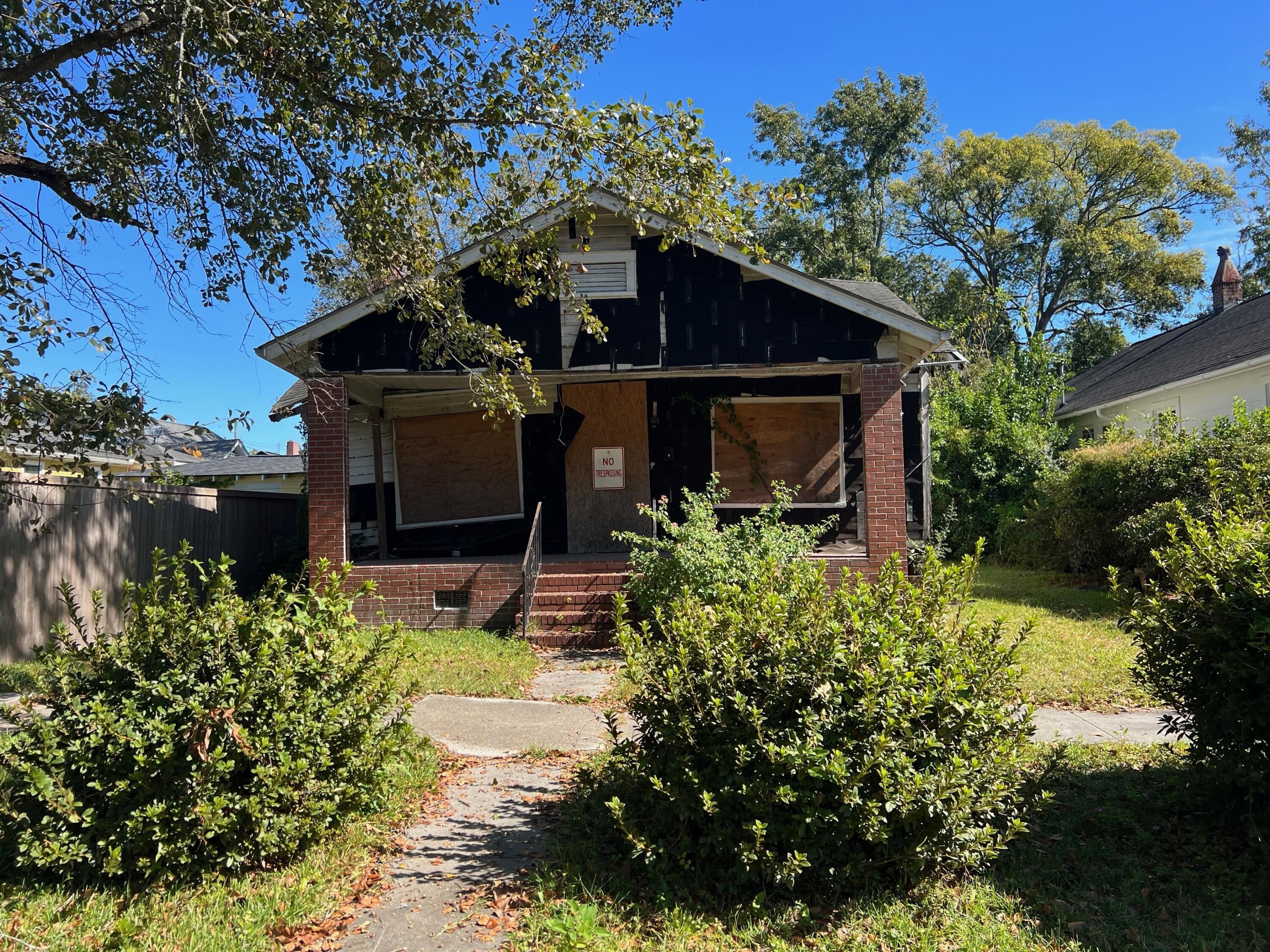 Magnolia Ave, Charleston, SC 29403