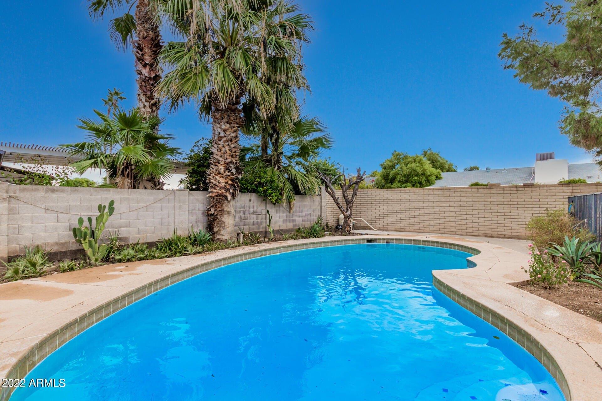 W Laurie Ln, Glendale, AZ 85302
