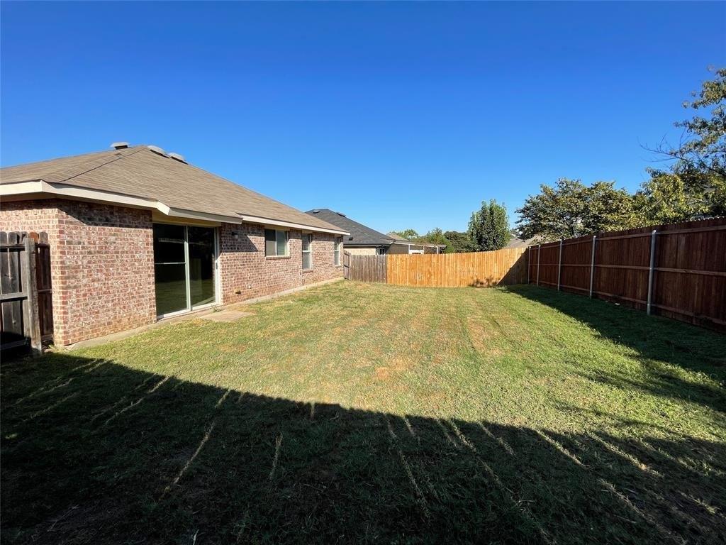 Hedgeoak Ct, Fort Worth, TX 76112
