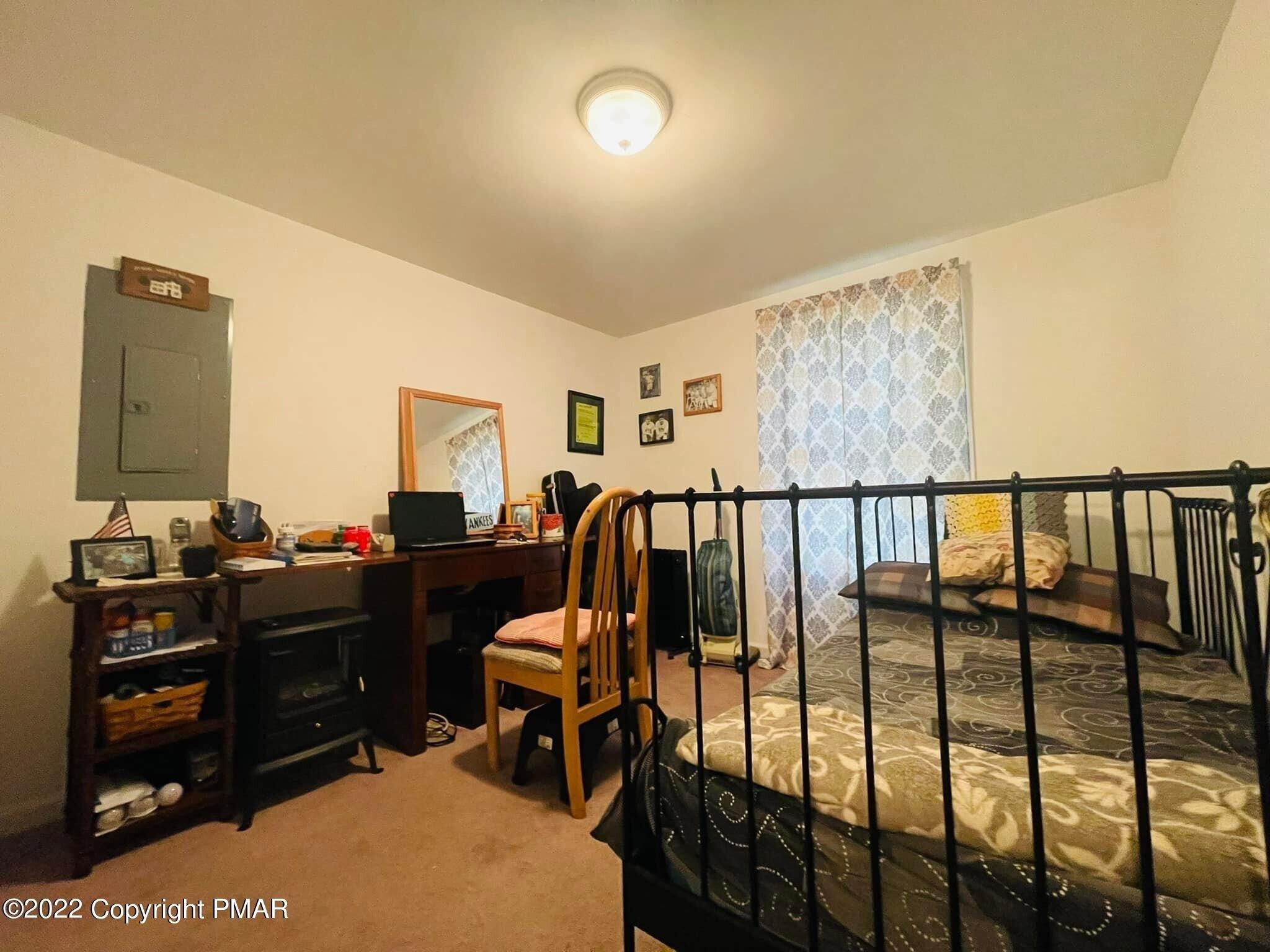 Arrowhead Ln, East Stroudsburg, PA 18302