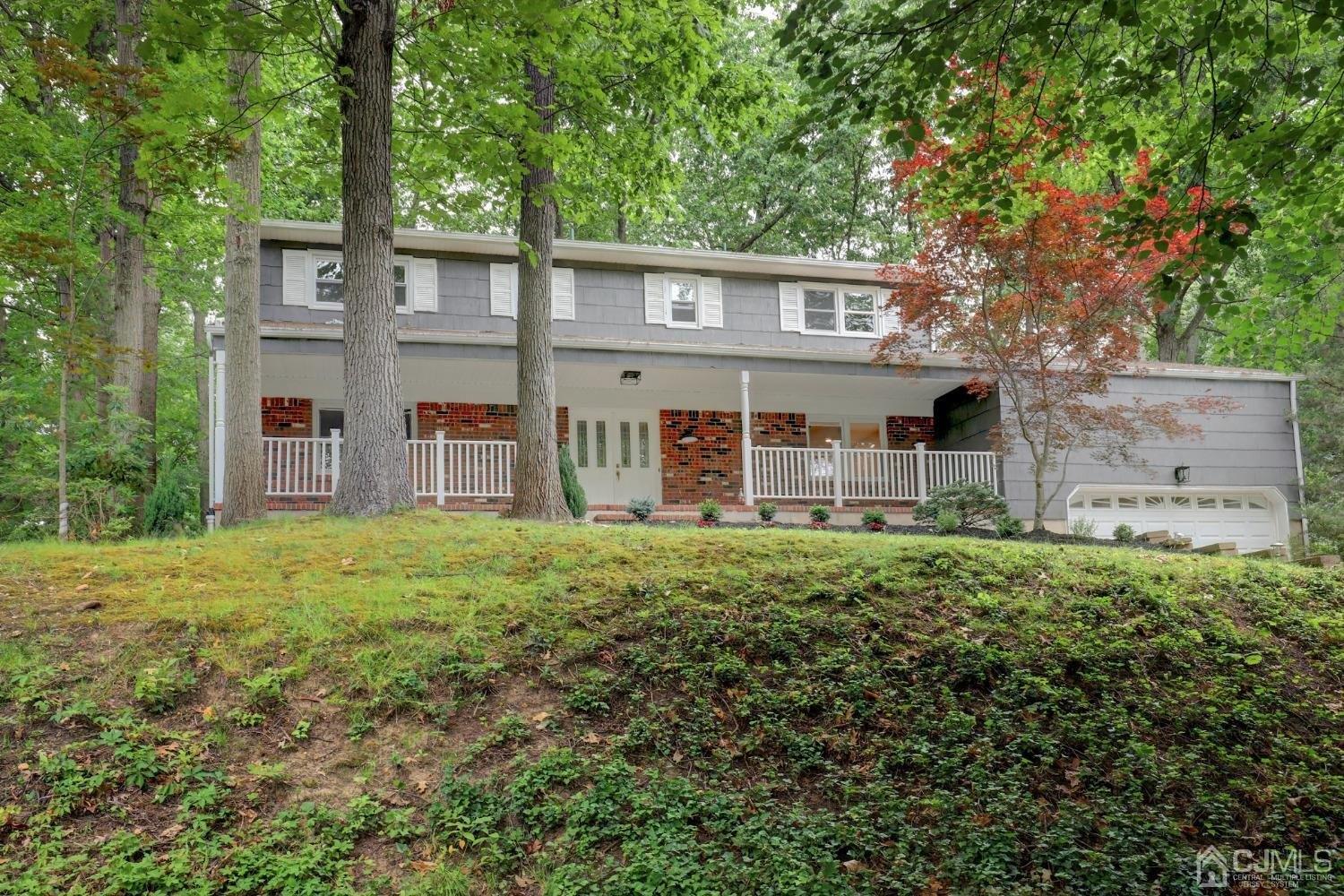 Oakcrest Dr, East Brunswick, NJ 08816