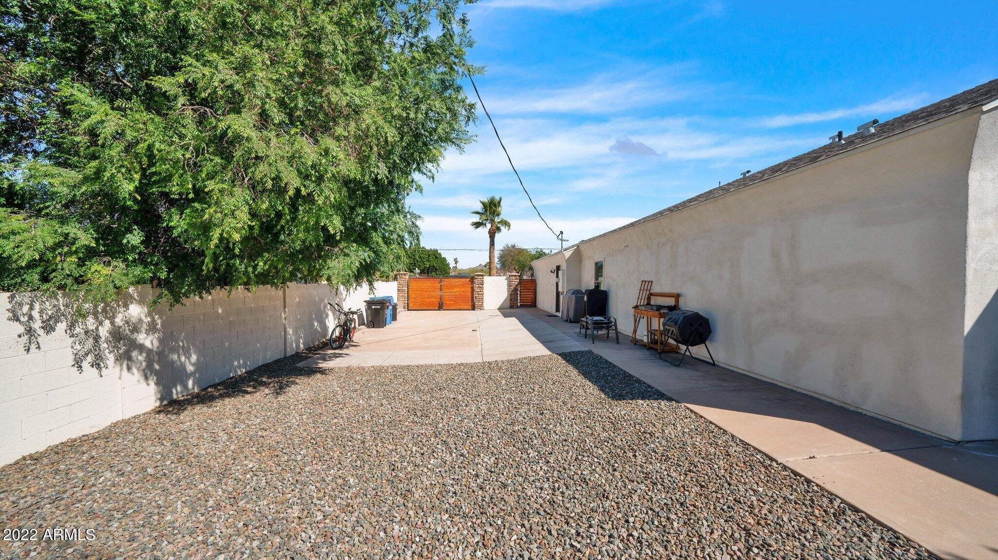 E Ocotillo Rd, Phoenix, AZ 85016