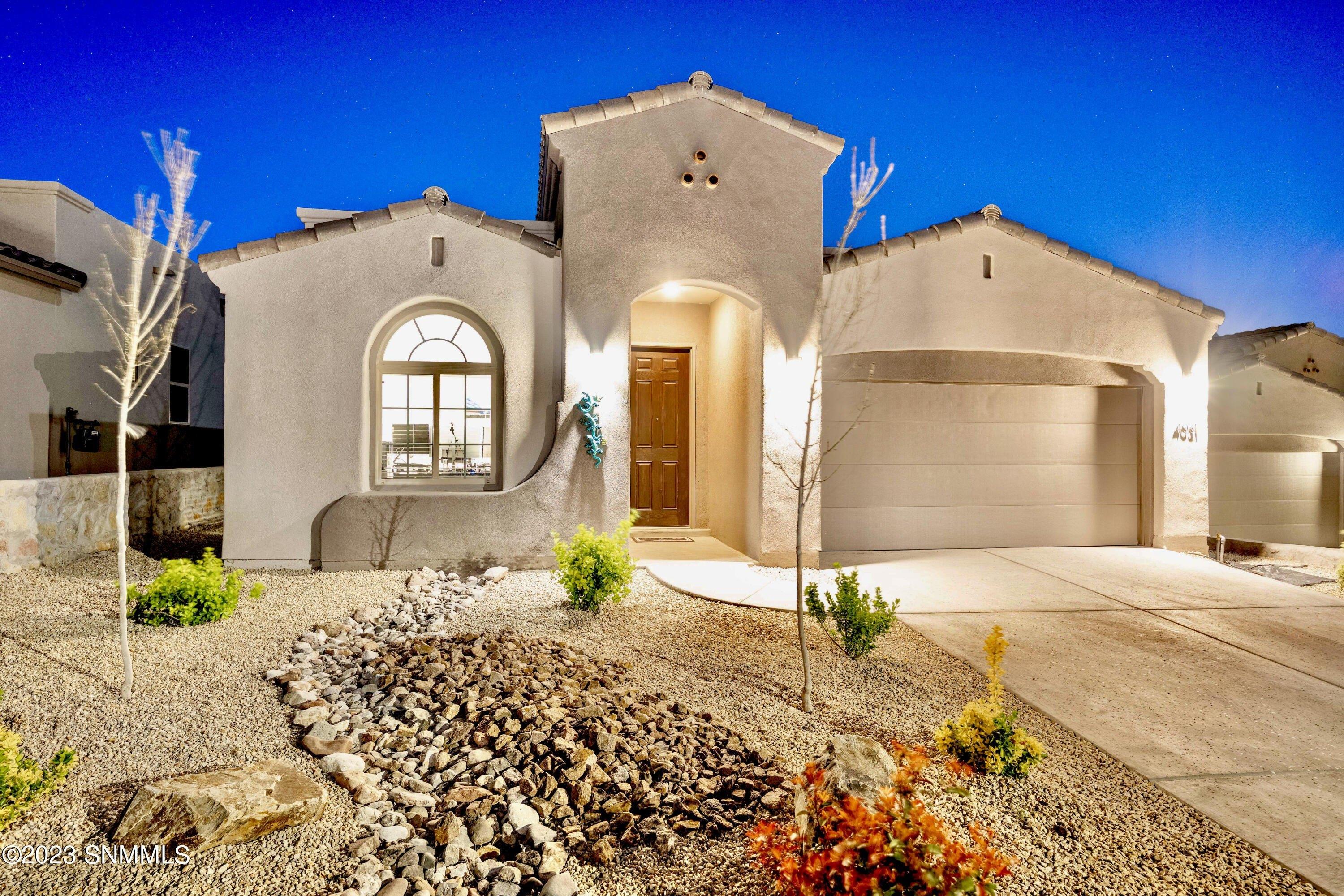 Victorian Red Pl, Las Cruces, NM 88011