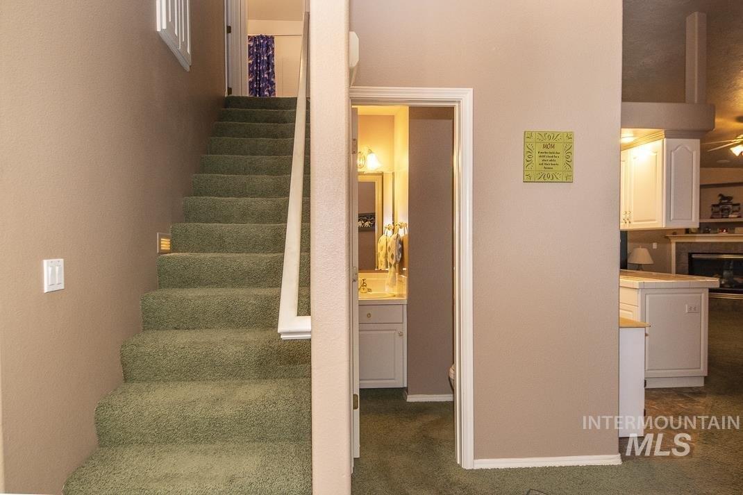 Lois Ln, Nampa, ID 83686
