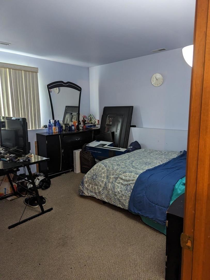 Michael Ln, Matteson, IL 60443