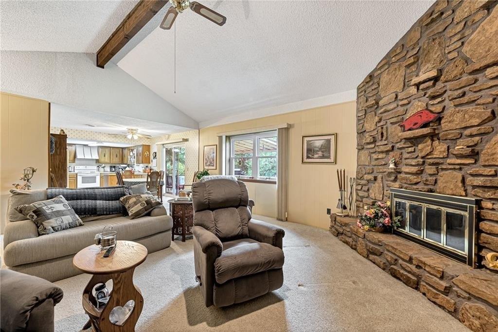 W Ash St, Rogers, AR 72758