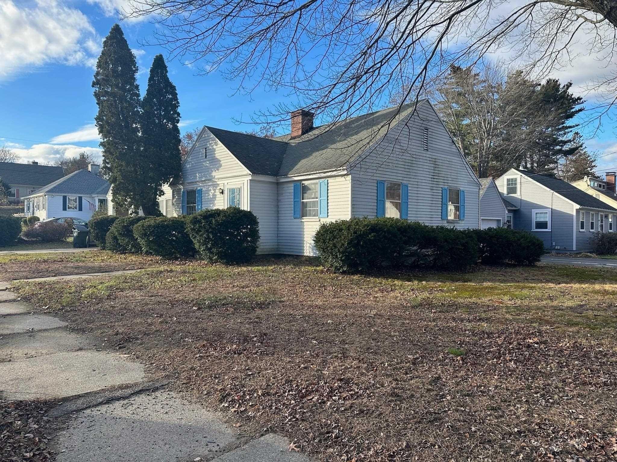 Salmon St, Manchester, NH 03104