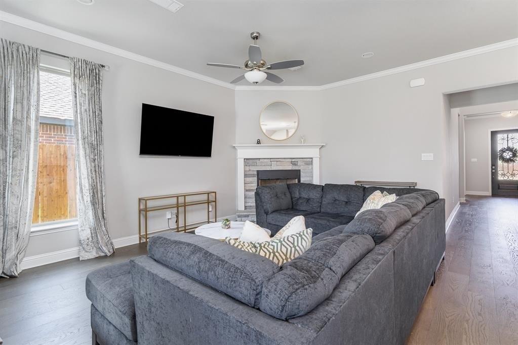 Abbott, Waxahachie, TX 75165
