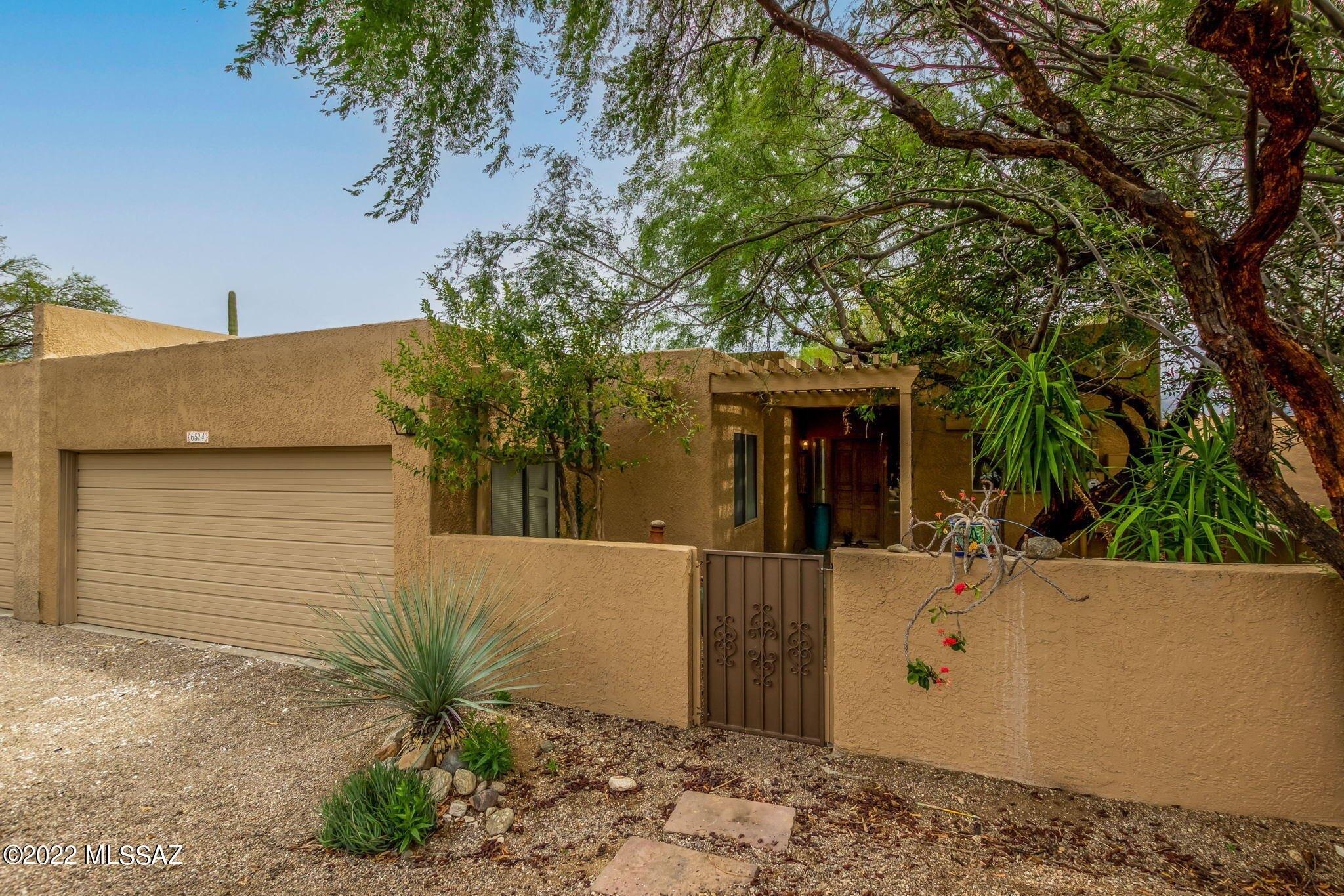 N Foothills Dr, Tucson, AZ 85718