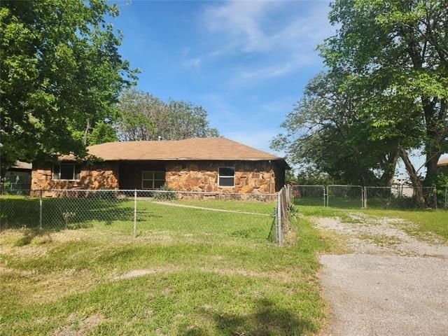 S 31st Ave W, Tulsa, OK 74107