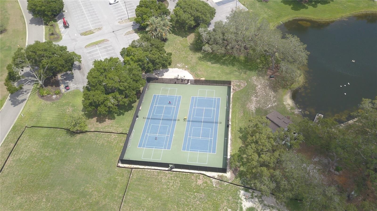 Royal Troon Ct, Tarpon Springs, FL 34688