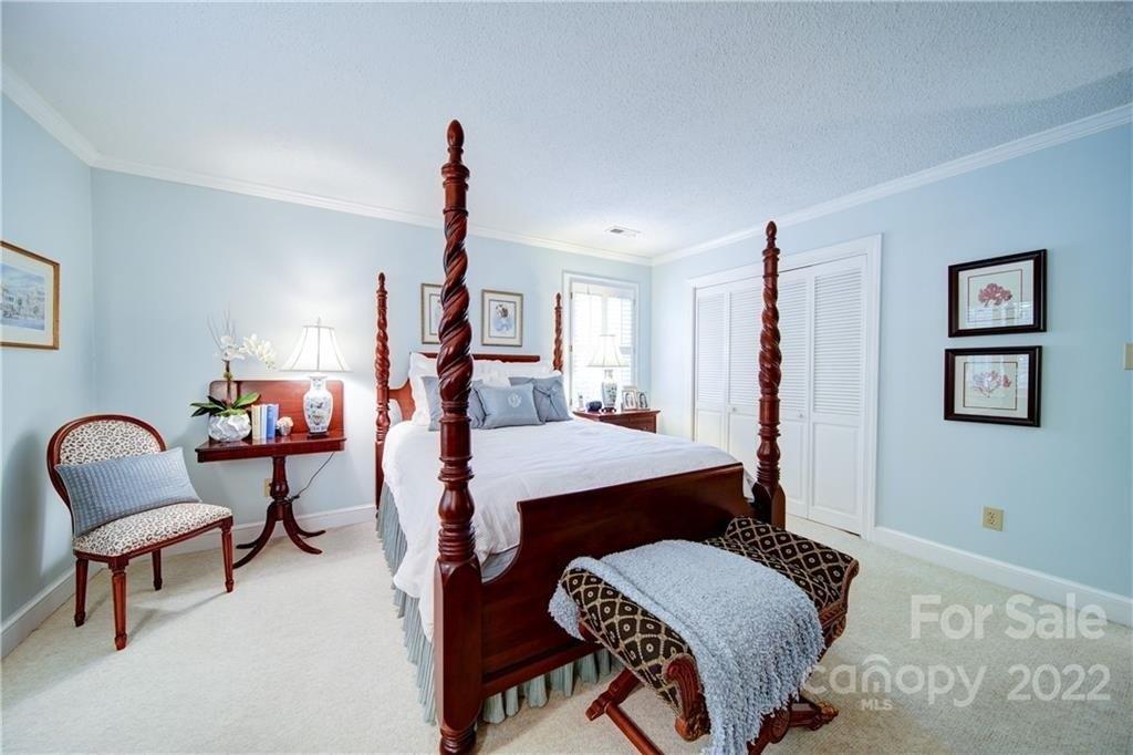 Clubview Cir, Gastonia, NC 28056