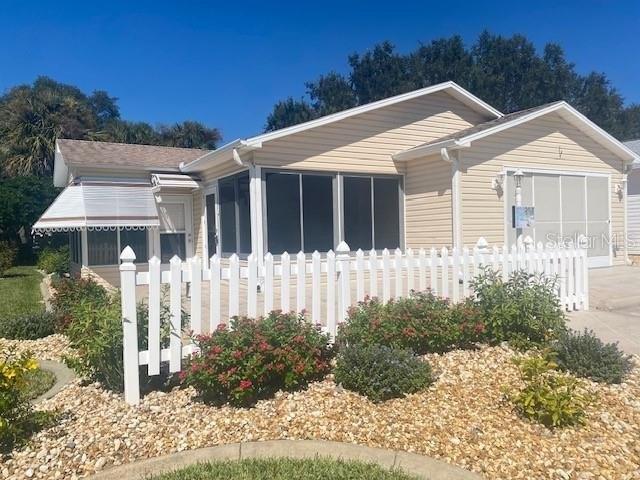 Escobar Ave, Lady Lake, FL 32159