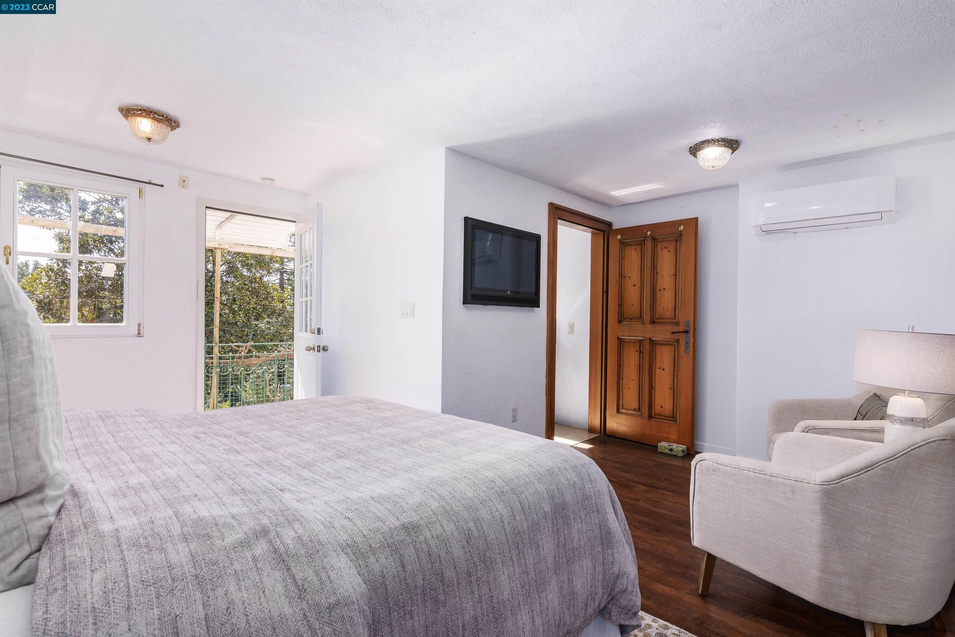 Las Palomas, Orinda, CA 94563