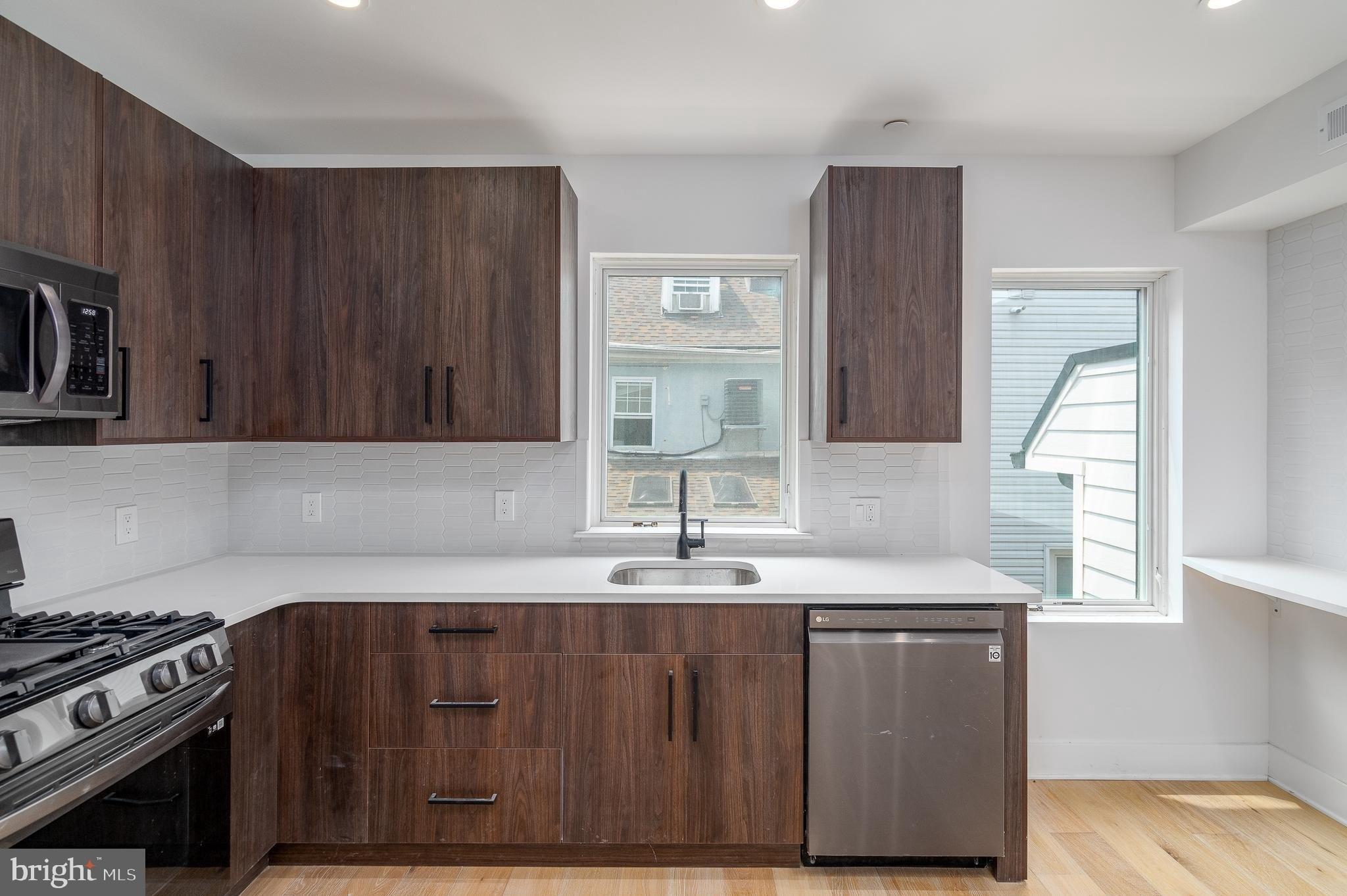 N Leithgow St, Philadelphia, PA 19123