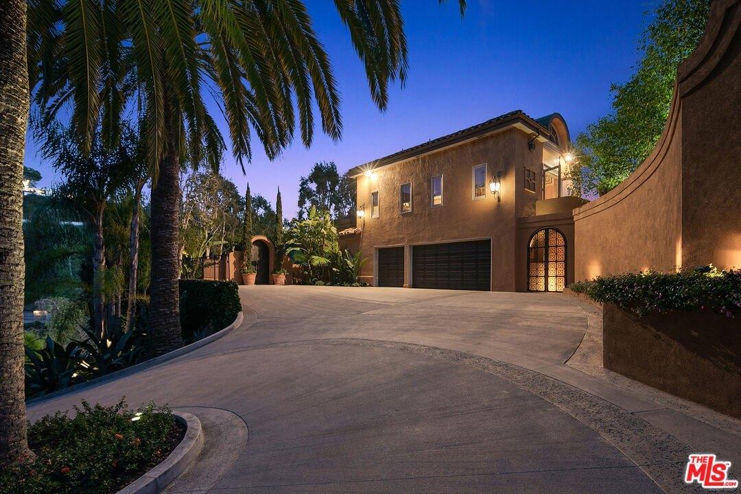 Benedict Canyon Dr, Beverly Hills, CA 90210