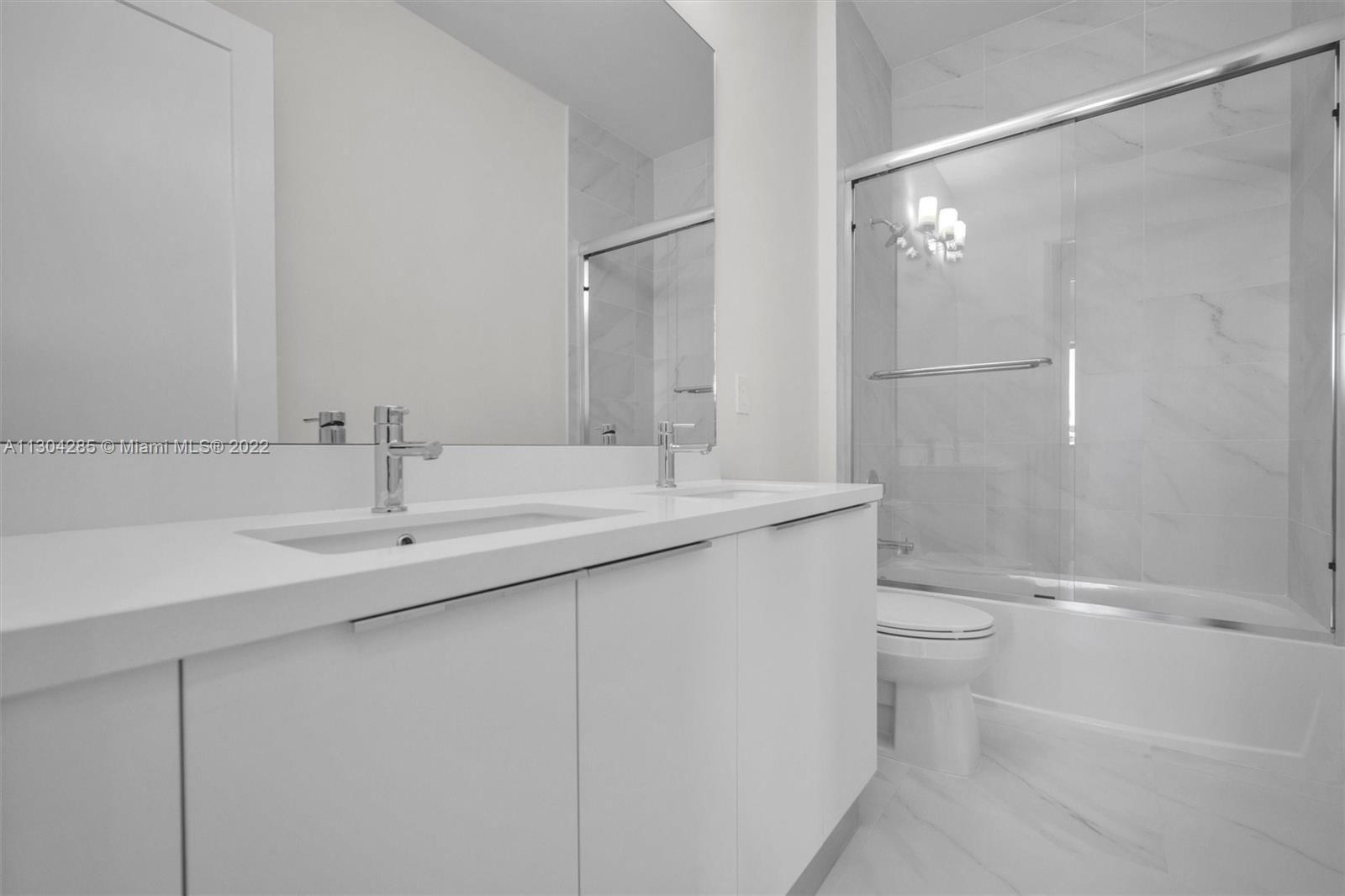 Ashwood Cir W, Fort Lauderdale, FL 33312
