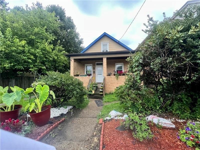 Beaver Rd, Ambridge, PA 15003