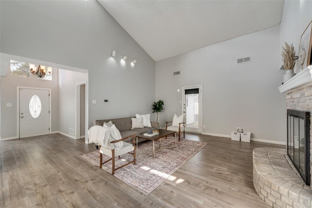Timberleaf Dr, Carrollton, TX 75006