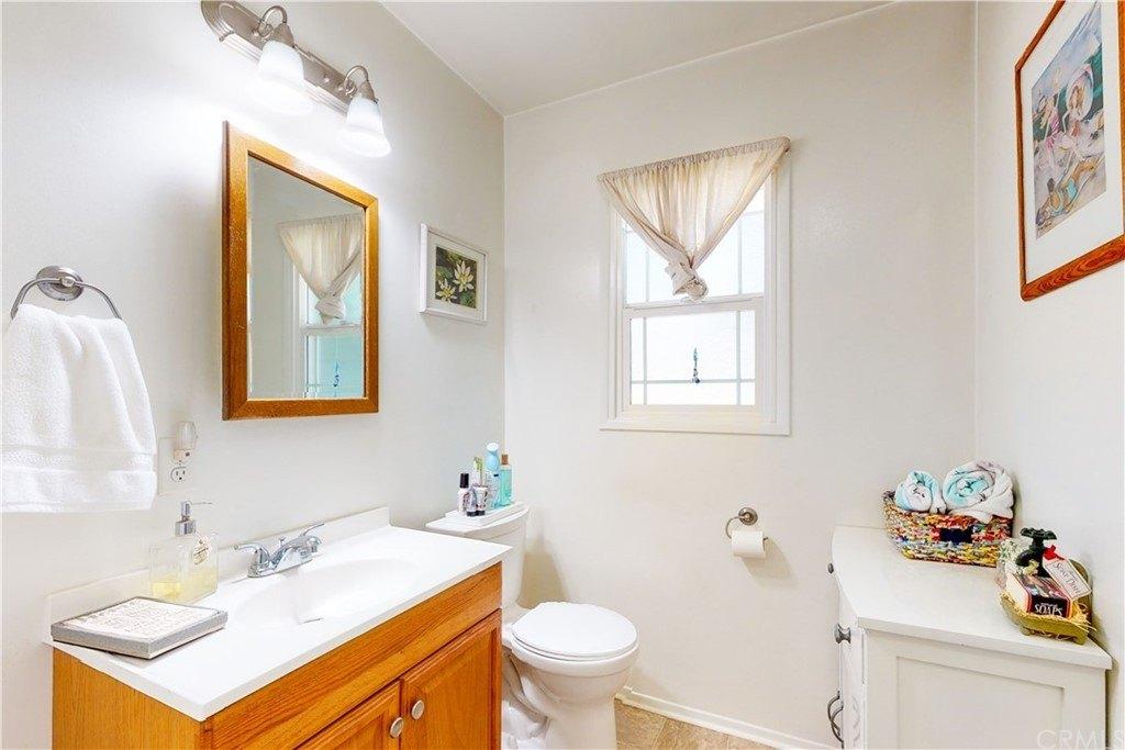 Hickory Ln, Riverside, CA 92504