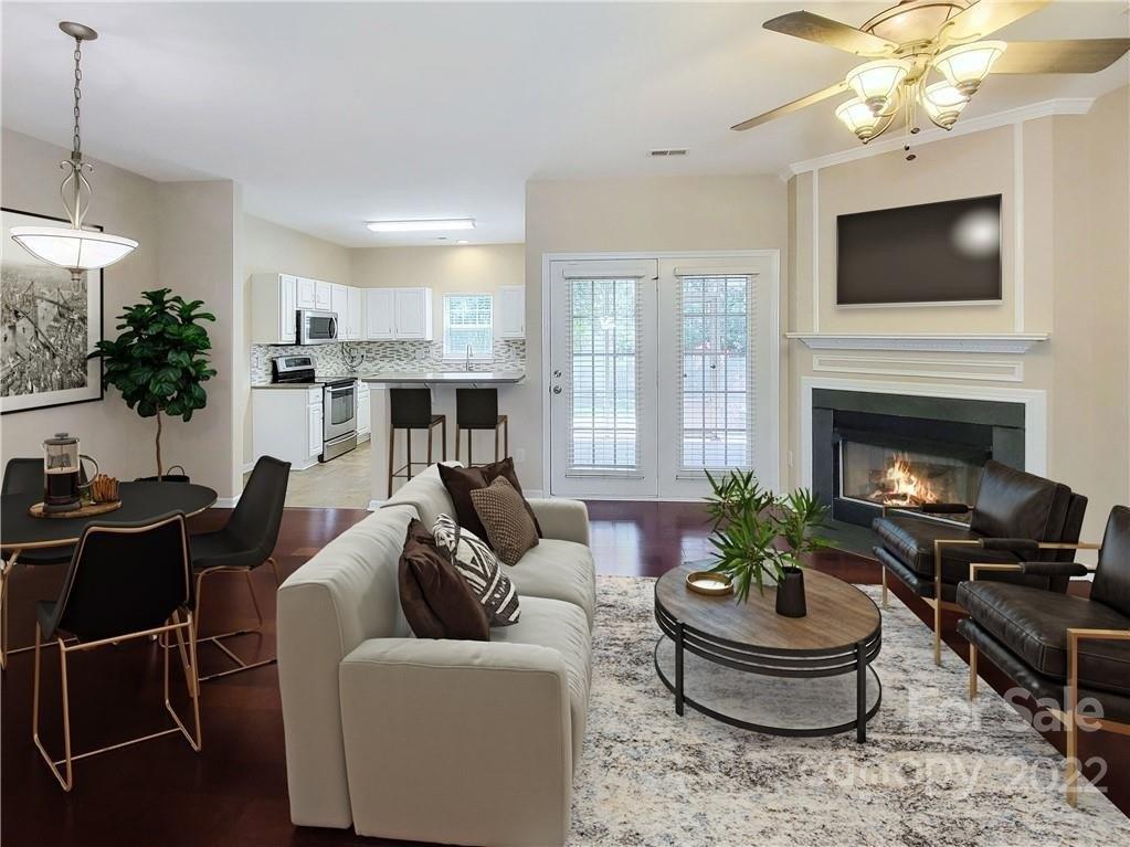 Commons Creek Dr, Charlotte, NC 28277