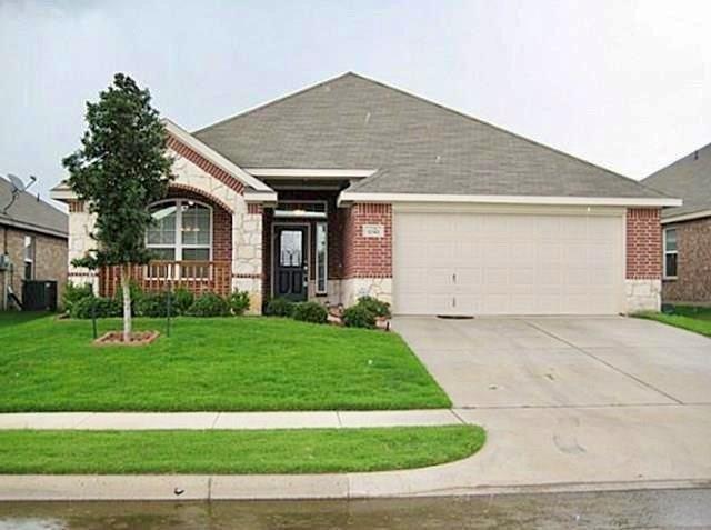 Long Stone Dr, Burleson, TX 76028