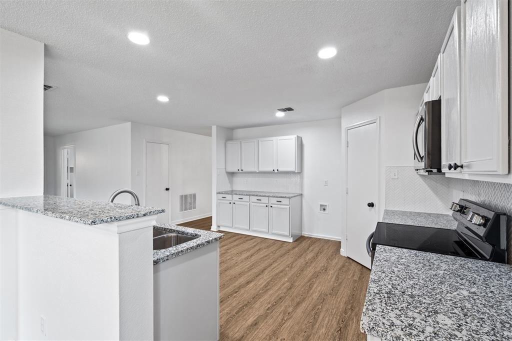 Mcmillan Dr, Cedar Hill, TX 75104
