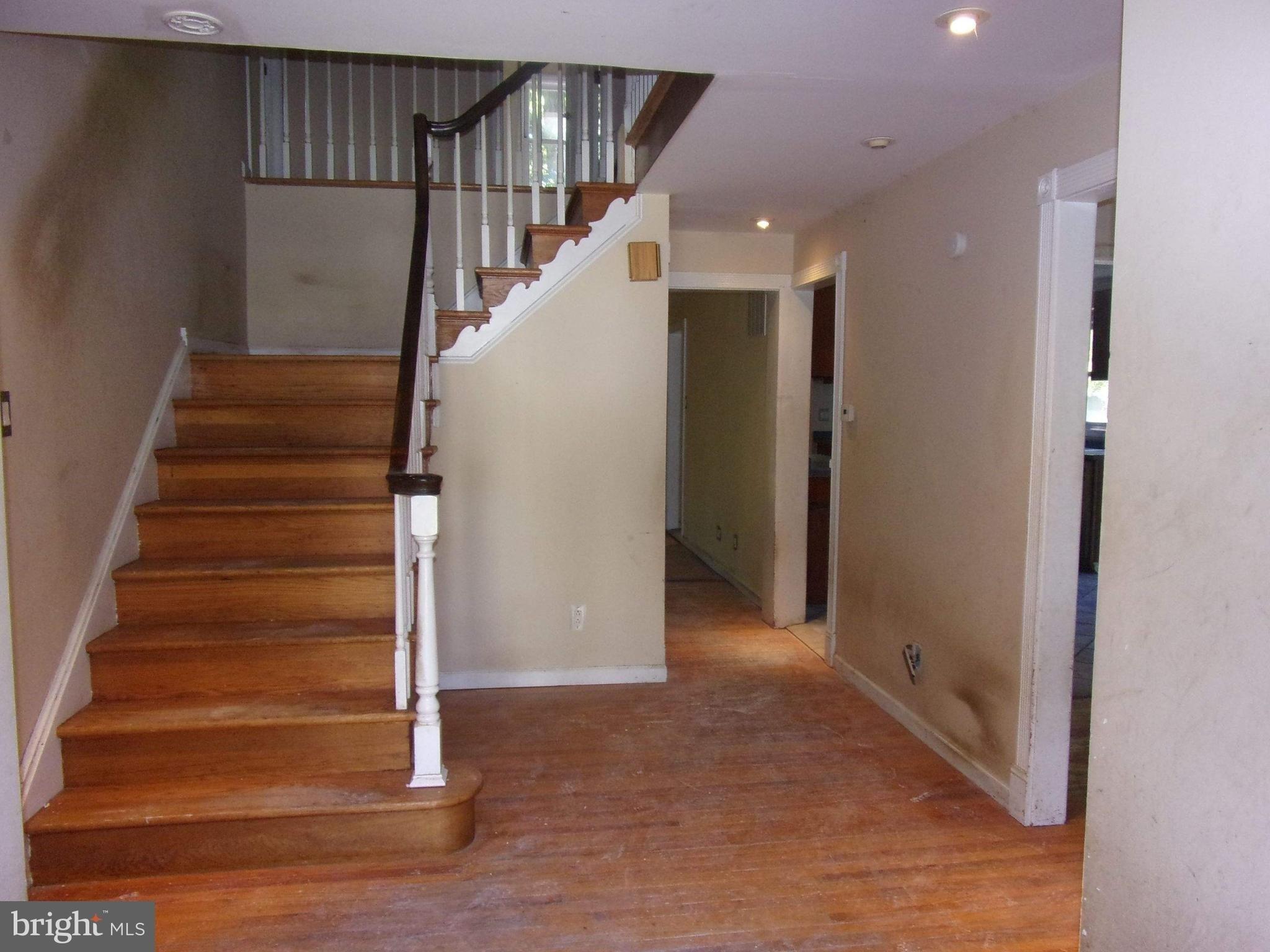 Highgate Ln, Cherry Hill, NJ 08003