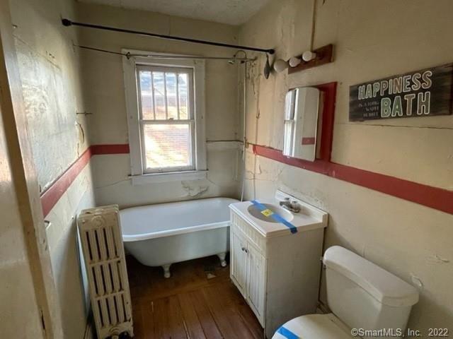 Douglas St, Hartford, CT 06114