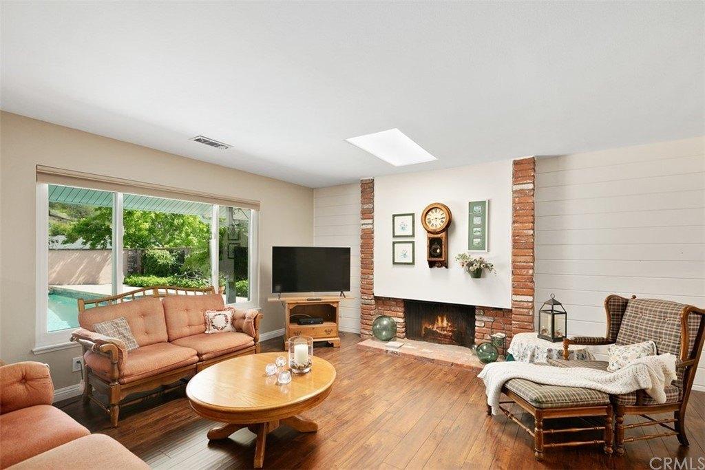 La Hermosa Ave, Laguna Niguel, CA 92677