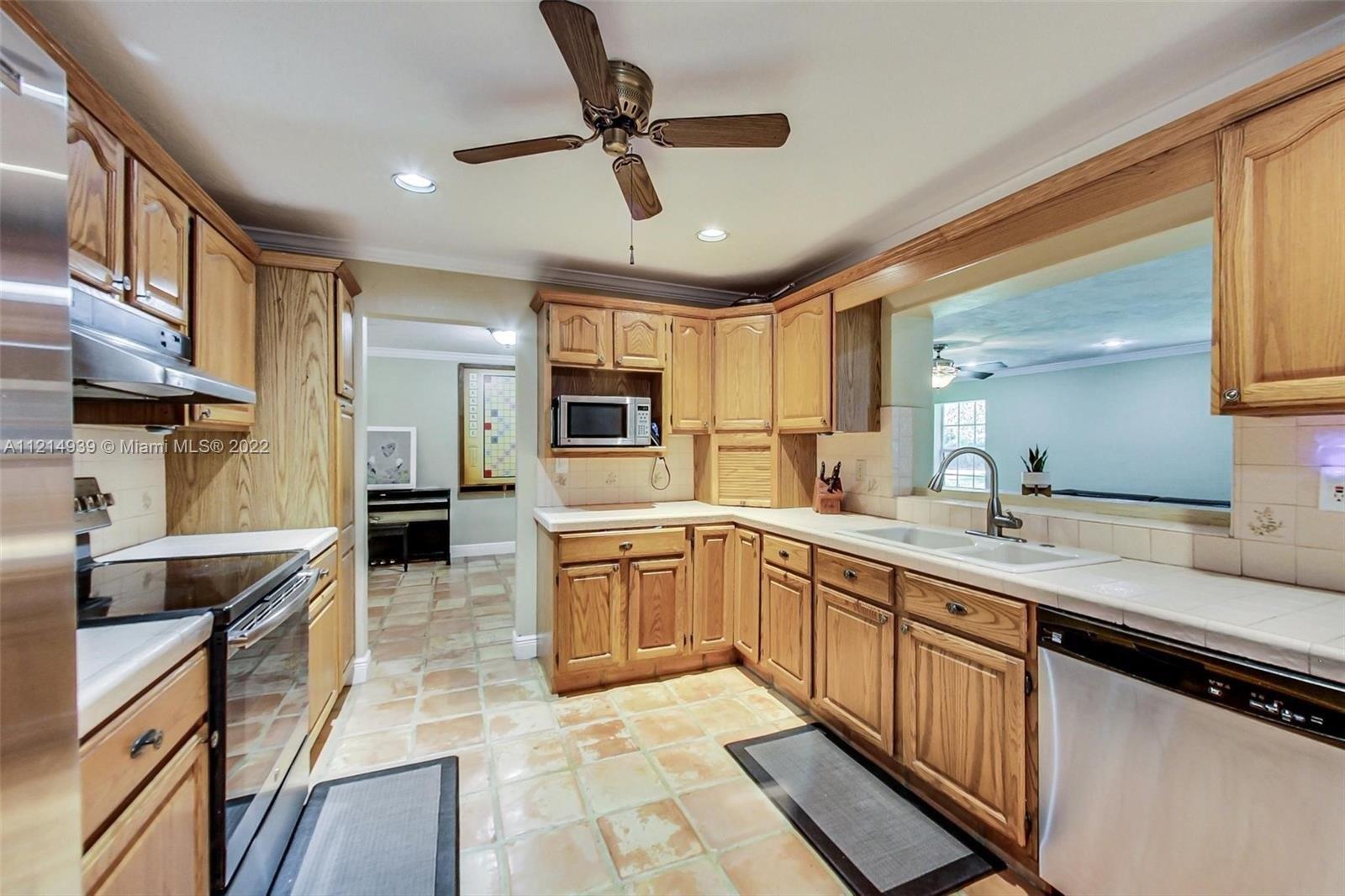 Sw 106th Ave, Miami, FL 33176