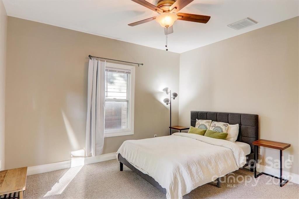 Broad St, Asheville, NC 28801