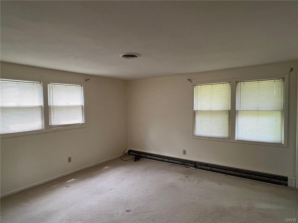 Riverdale Rd, Liverpool, NY 13090