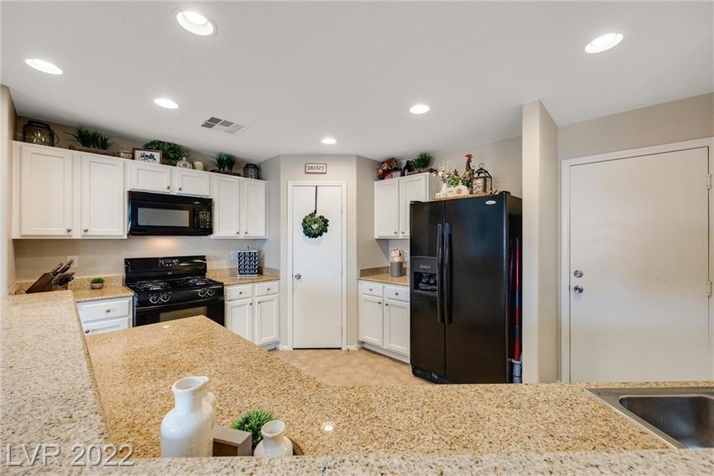 Fulton Meadows Ave, Las Vegas, NV 89141