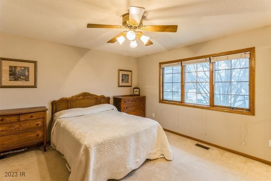 91st St, Urbandale, IA 50322