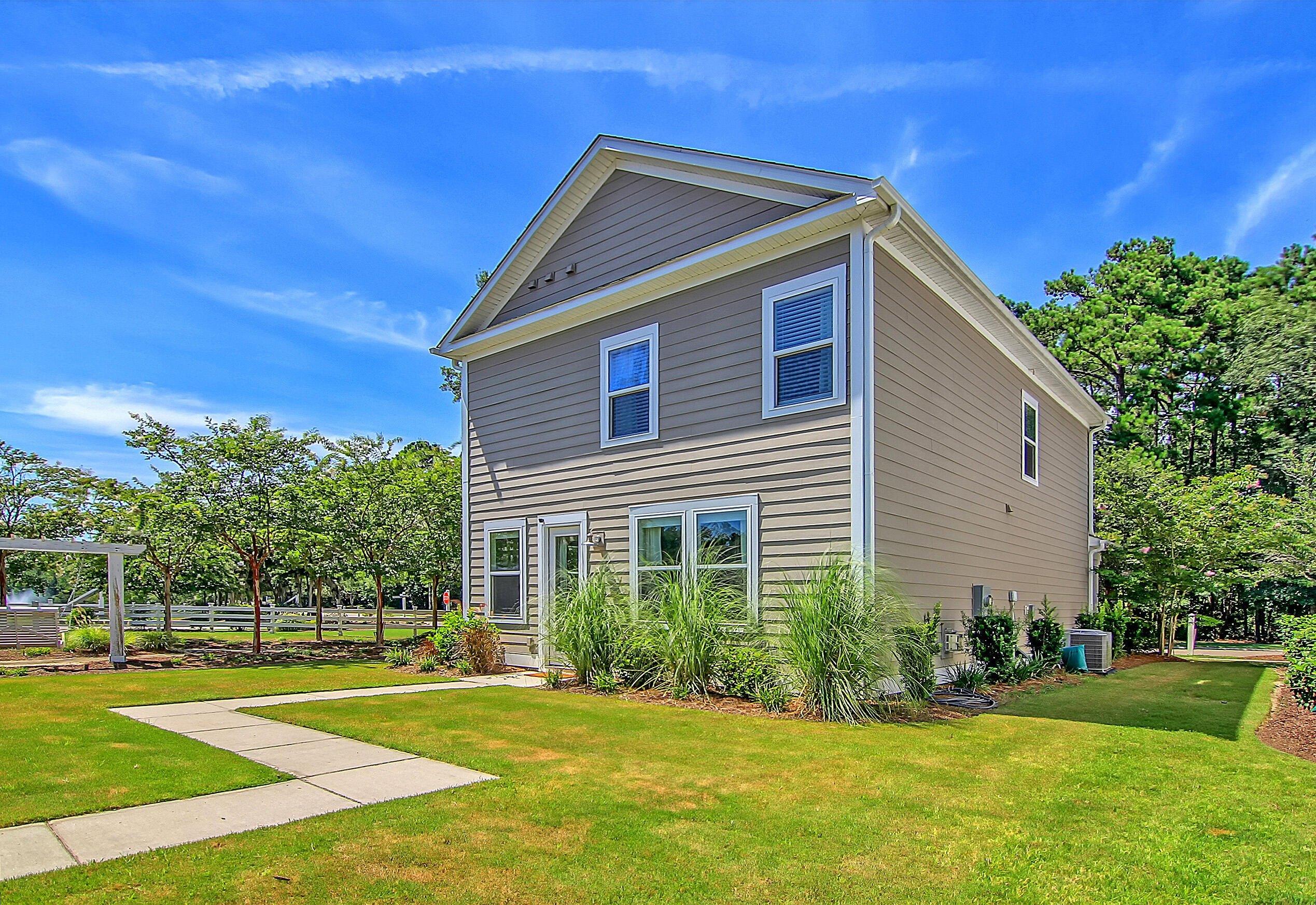 Village Ponds Dr, Summerville, SC 29483