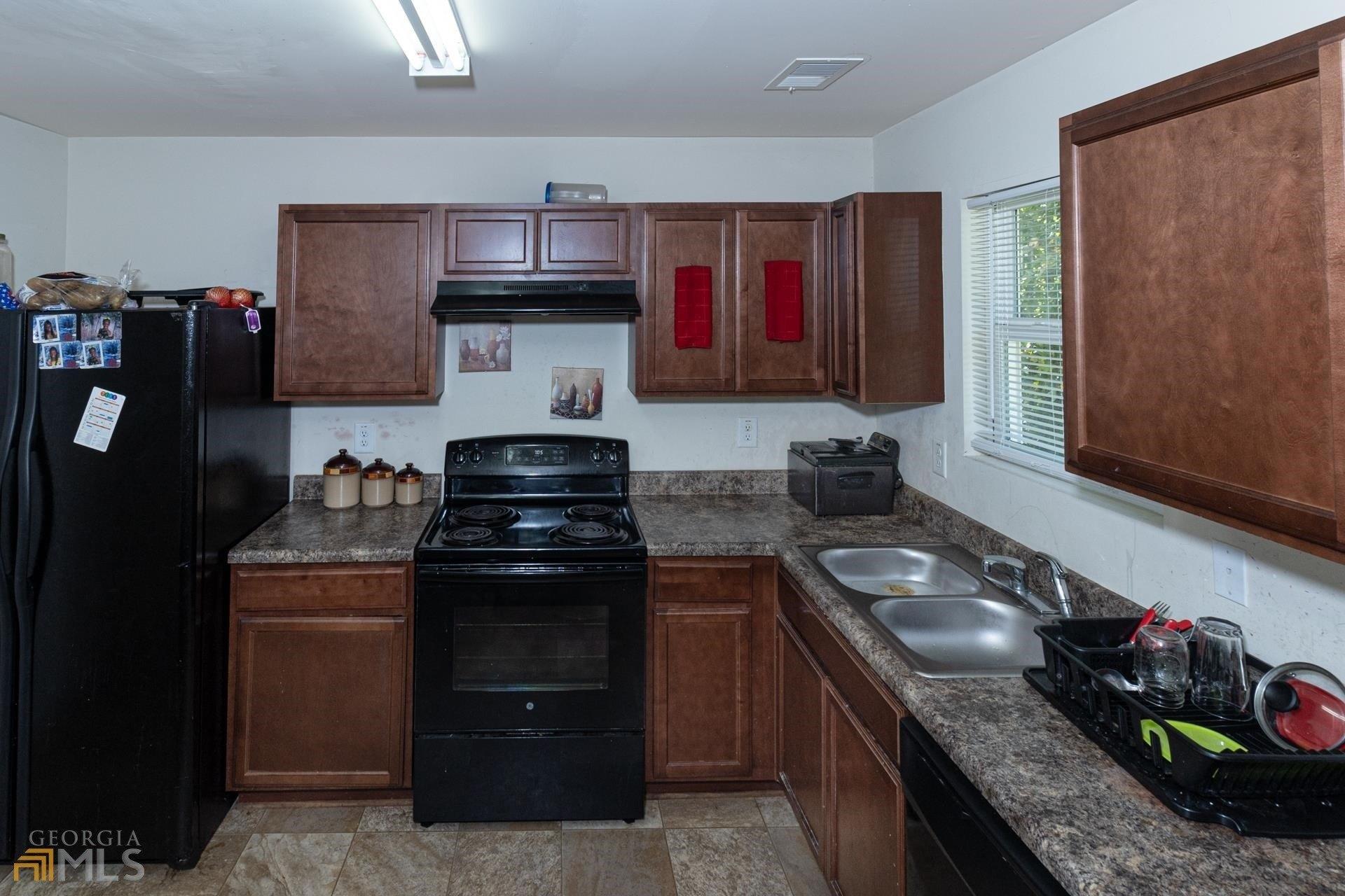N Cary St, Lagrange, GA 30241