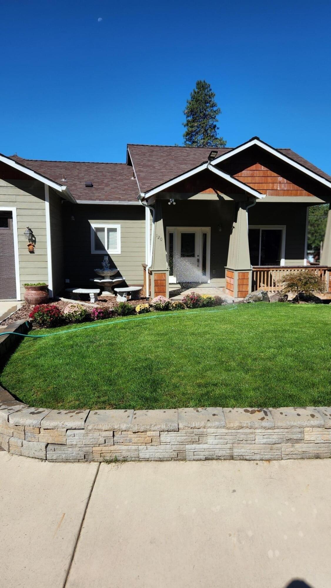 Linda Ln, Shady Cove, OR 97539