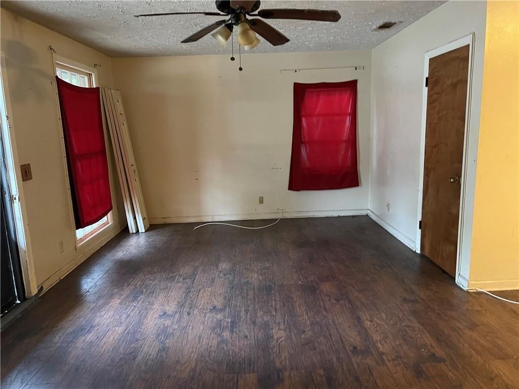 Sherwood Ln, Brunswick, GA 31525