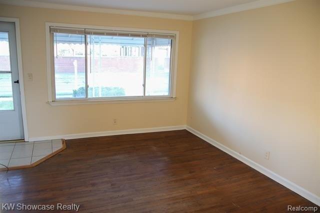 E Bennett Ave, Ferndale, MI 48220