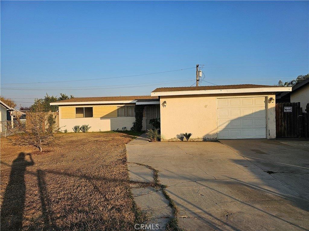 Elwood Ln, Bakersfield, CA 93307