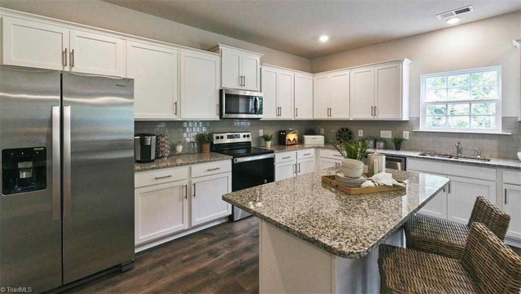 Longpine Rd, Burlington, NC 27215